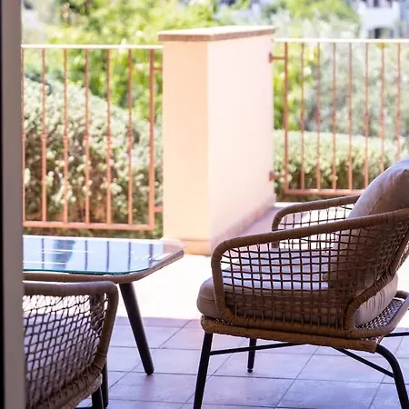 Aphrodite Hills Golf Ground Floor With Private Garden * Kouklia