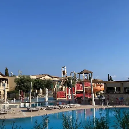 Aphrodite Hills Golf Ground Floor With Private Garden Appartement Kouklia